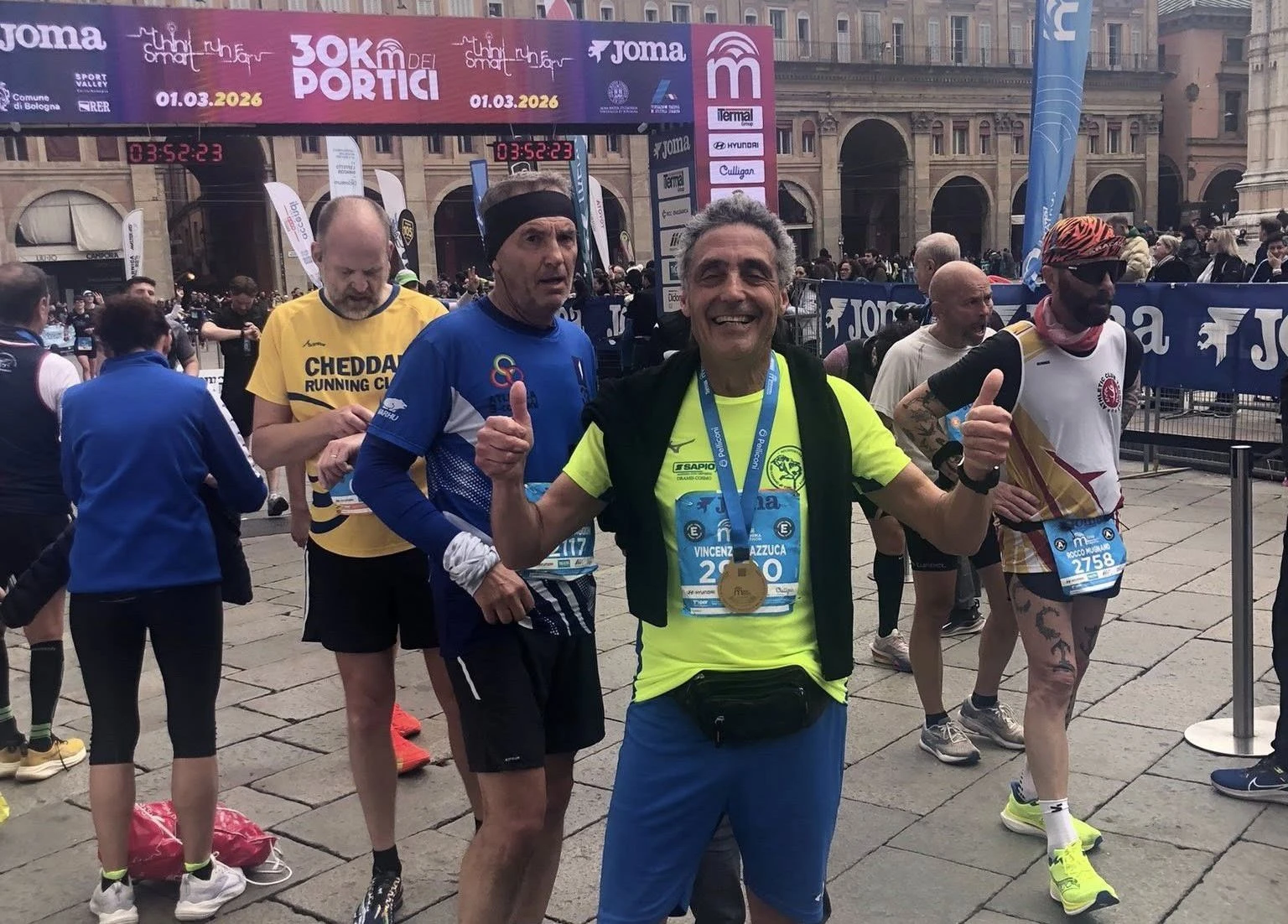 Bologna Marathon: giornata da incorniciare per il maratoneta di Saracena, Vincenzo Mazzuca 
