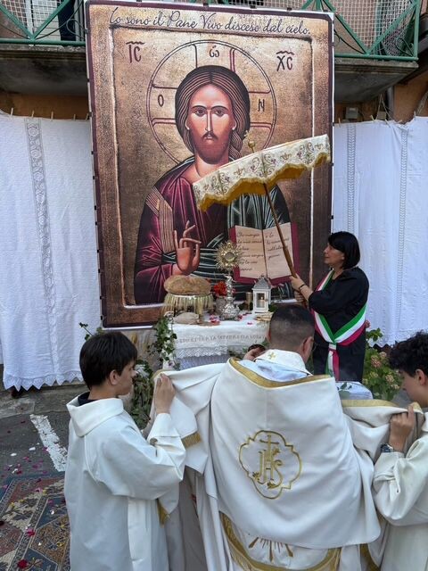 A Gimigliano si rinnova la storica tradizione del Corpus Domini images A Gimigliano si rinnova la storica tradizione del Corpus Domini