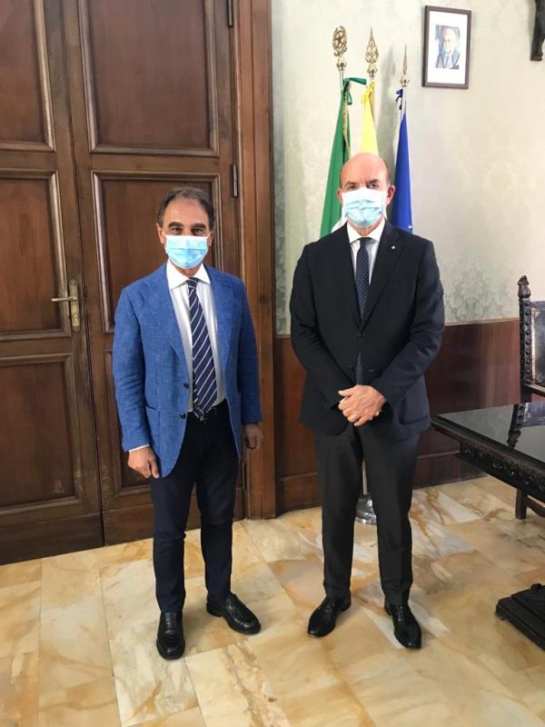 Catanzaro, il sindaco Abramo ha incontrato il nuovo questore Maurizio Agricola images Catanzaro, il sindaco Abramo ha incontrato il nuovo questore Maurizio Agricola