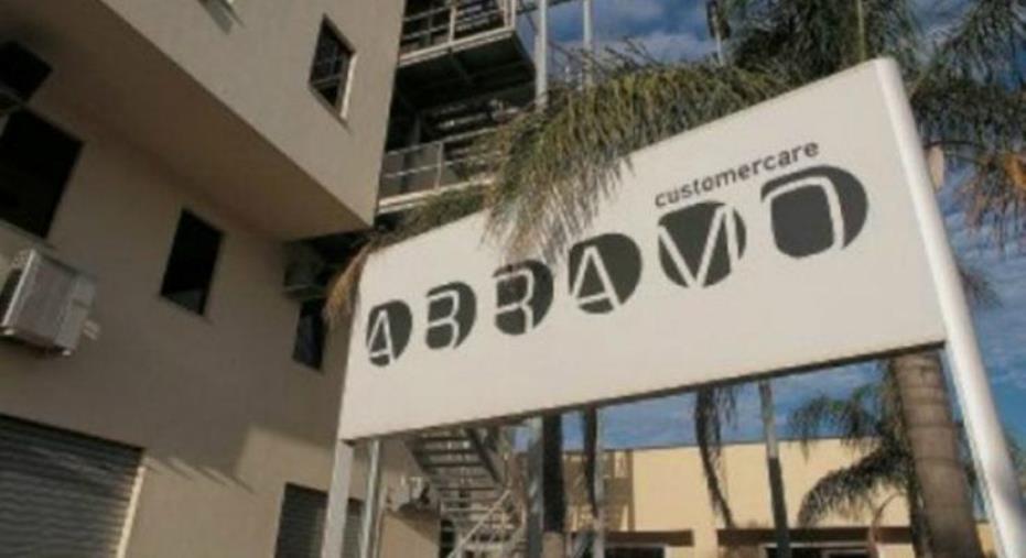 Abramo Costumer care, lunedì sit-in di oltre 100 lavoratori a Crotone
images Abramo Costumer care, lunedì sit-in di oltre 100 lavoratori a Crotone