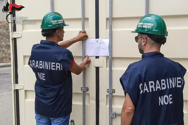 images Operazione "Carta canta" a Reggio, ecco come avveniva il traffico di rifiuti