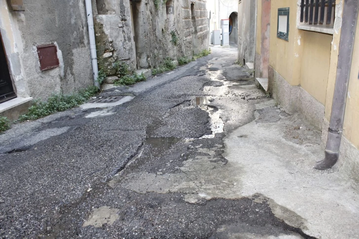 Catanzaro, Riccio: "Gagliano sembra bombardata, via Campanella e via Timpone piene di crateri"