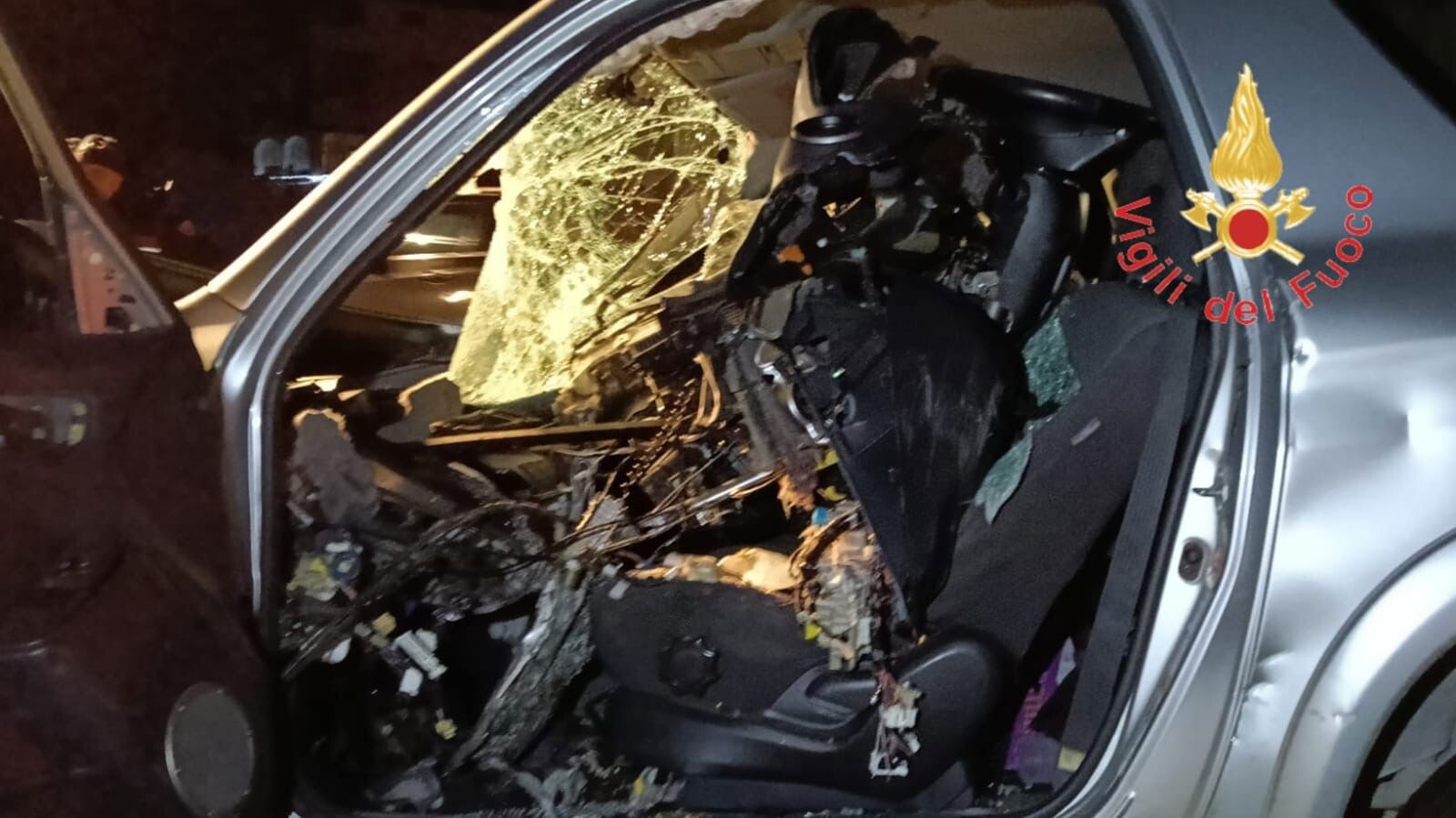 images Sellia Marina, un’auto va fuori strada: ferita una coppia 