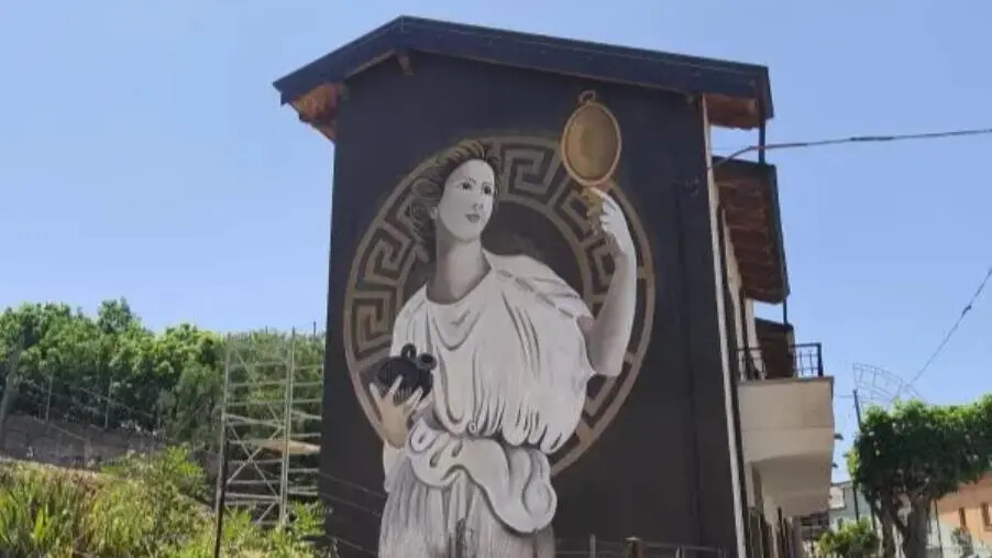 images L'antica Laos rivive sui muri di Santa Maria del Cedro: arte urbana per raccontare la Magna Grecia