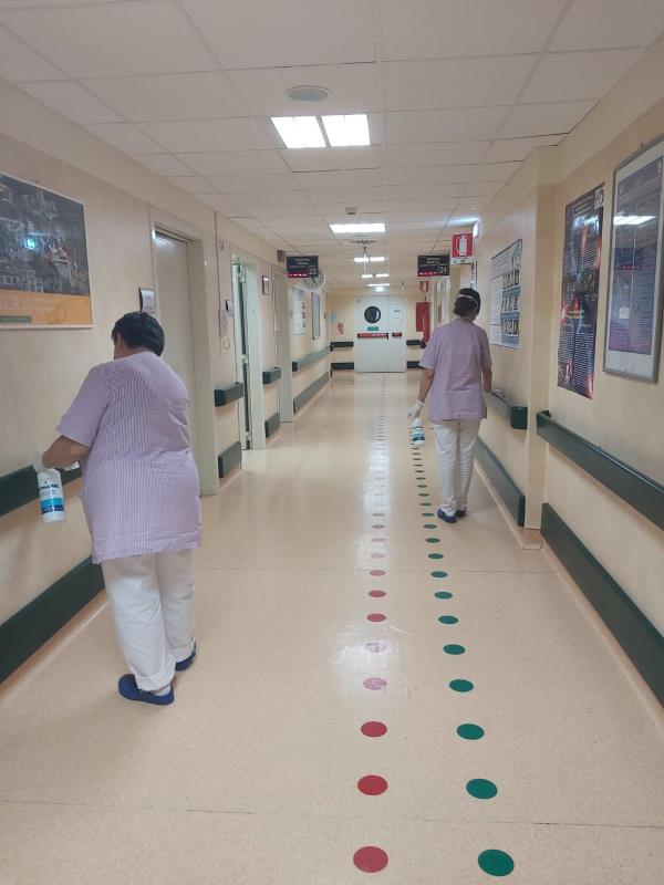 images Coronavirus. Associazione Sud Democratici: "Il personale delle pulizie dell'ospedale Pugliese è senza protezioni. L'azienda e la direzione sanitaria tutelino i lavoratori"