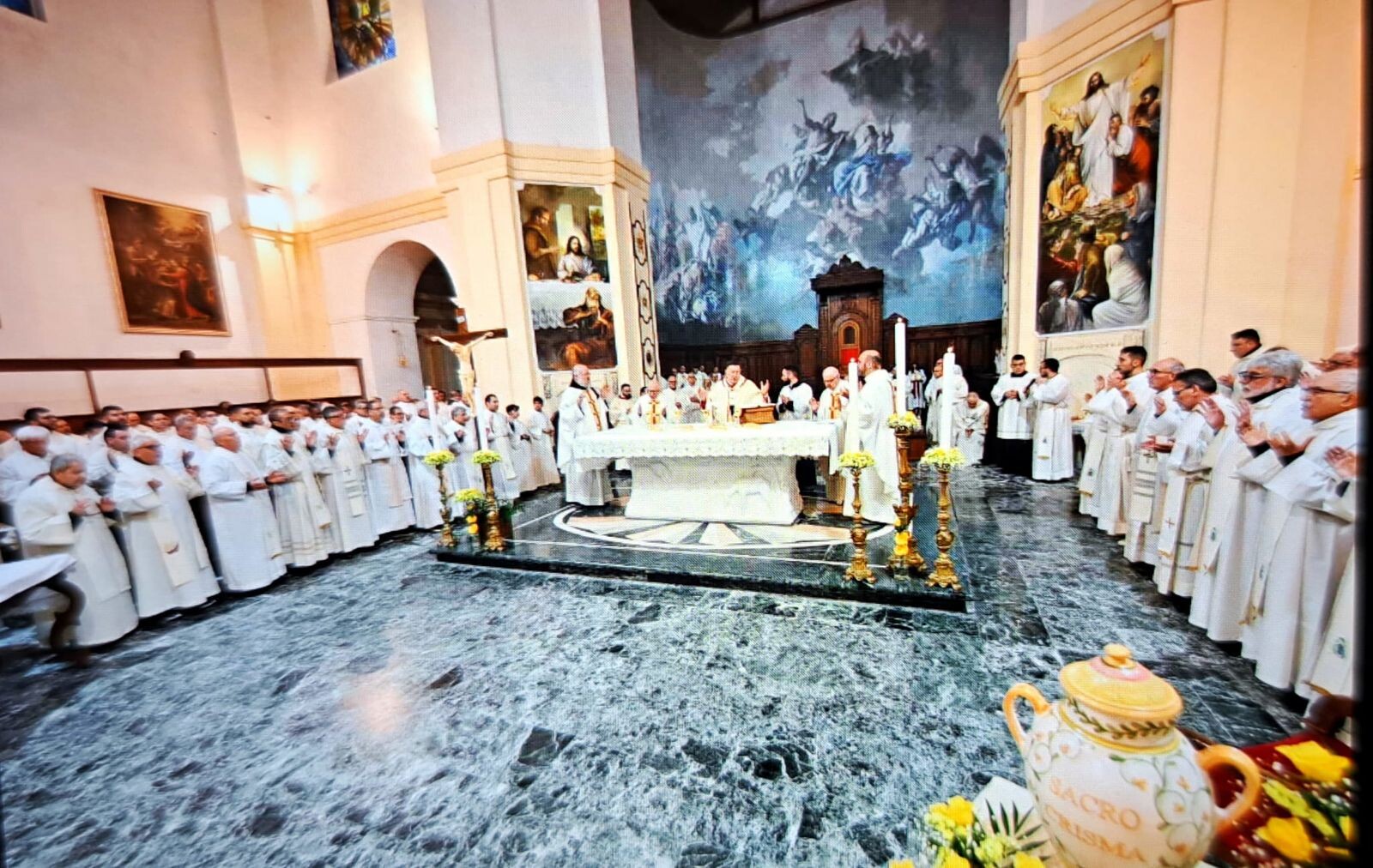 images “Custodire l’unzione dello Spirito”: il cuore della Messa Crismale a Squillace