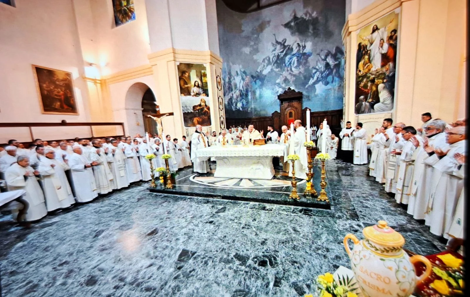 “Custodire l’unzione dello Spirito”: il cuore della Messa Crismale a Squillace