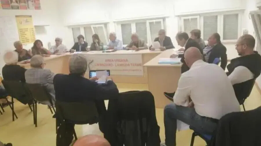 Area Urbana Catanzaro-Lamezia, riunione della Commissione tecnica: proposta sinergia tra i Comuni interessati images Area Urbana Catanzaro-Lamezia, riunione della Commissione tecnica: proposta sinergia tra i Comuni interessati