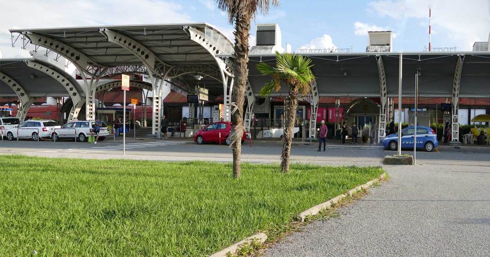 images Il volo Lamezia Terme-Milano di EasyJet in ritardo di oltre tre ore: ItaliaRimborso pronta ad assistere i passeggeri