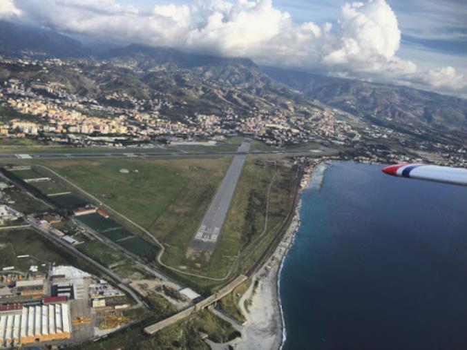 images Aeroporto dello Stretto, Chindemi: "La Regione rimuova gli ostacoli al rilancio dello scalo reggino"