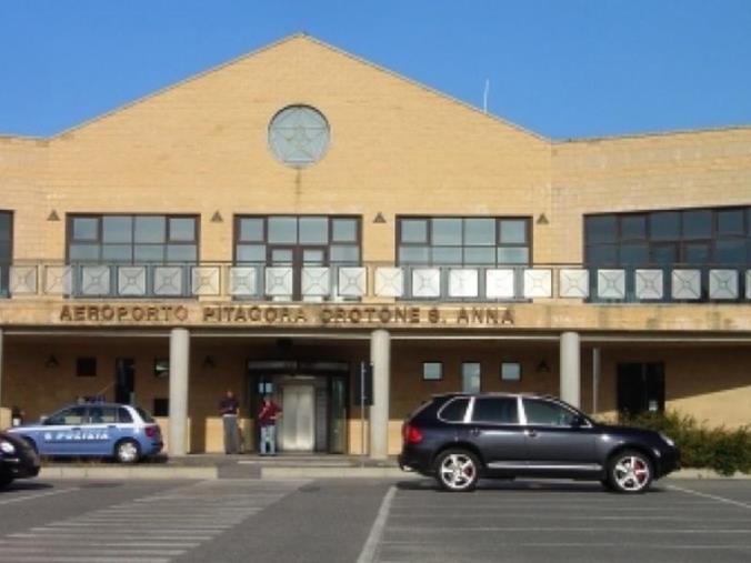 images Caso Sacal. Per il Comitato aeroporto di Crotone: "In tutto questo marasma si perde il reale ruolo del sistema"
