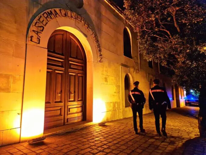 Giornata internazionale contro la violenza sulle donne, le caserme della provincia di illuminano di arancione images Giornata internazionale contro la violenza sulle donne, le caserme della provincia di illuminano di arancione