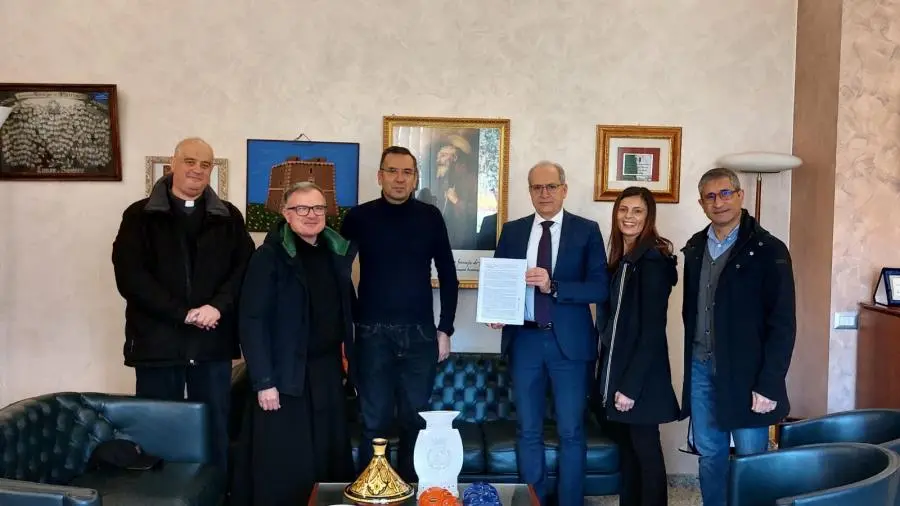 images Siglata la convenzione tra il Comune di Lamezia e la Comunità dei Frati minimi di San Francesco di Paola