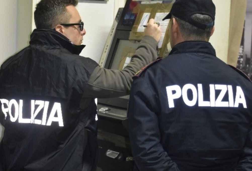 images Maxi operazione della Polizia tra Crotone e Isola di Capo Rizzuto: controlli straordinari disposti dal Questore