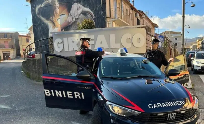 Girifalco, truffano un anziano di Soveria Simeri fingendosi carabinieri: un arresto e una denuncia images Girifalco, truffano un anziano di Soveria Simeri fingendosi carabinieri: un arresto e una denuncia