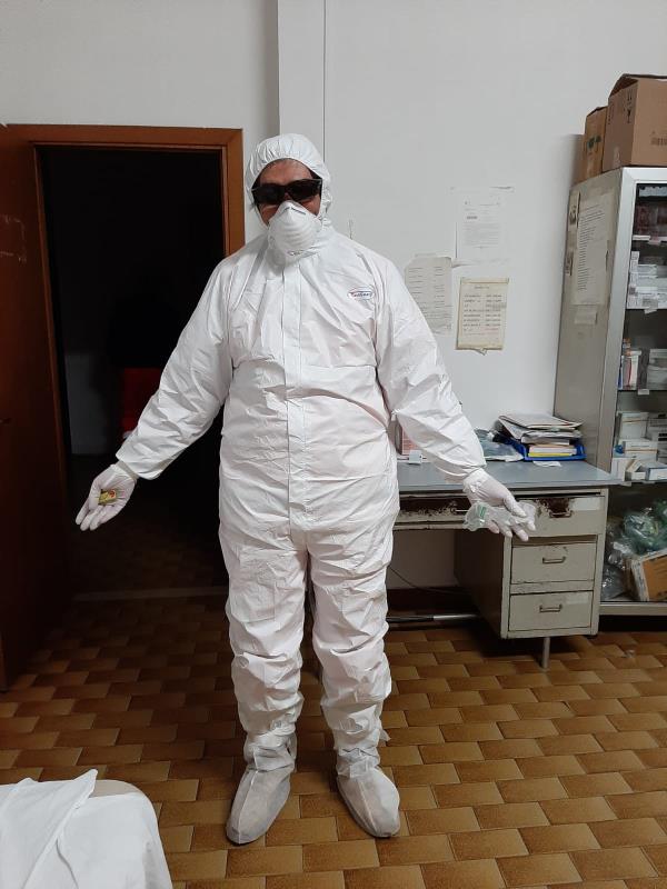images Coronavirus. Il dottore Santoro: "I politici ne hanno fatto un un affare mondiale. Lasciassero la sanità in mano ai medici"