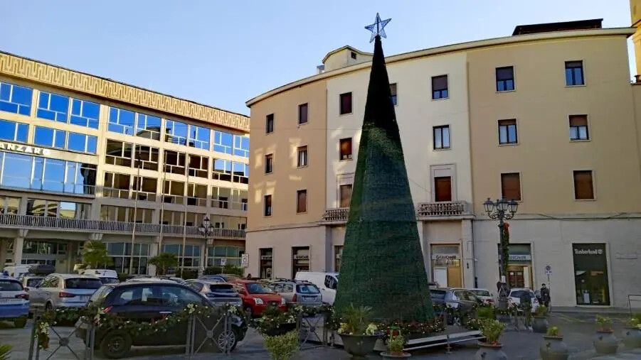 Pubblicato avviso per assegnazione posteggi mercatino degli hobbisti in Piazza Prefettura images Pubblicato avviso per assegnazione posteggi mercatino degli hobbisti in Piazza Prefettura