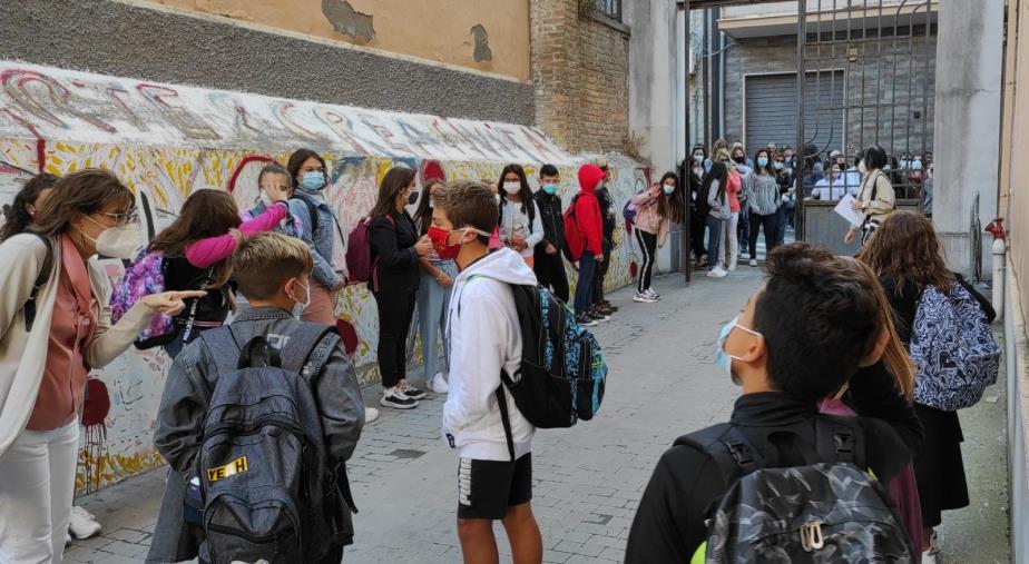 images Le incognite della Scuola. In Calabria ancora senza vaccino in 15 mila fra docenti e operatori  
