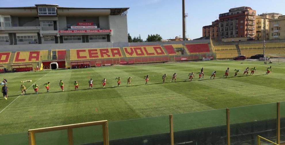 Us Catanzaro 1929, si torna al Ceravolo dopo il doppio ritiro pre campionato. Assente Fazio images Us Catanzaro 1929, si torna al Ceravolo dopo il doppio ritiro pre campionato. Assente Fazio