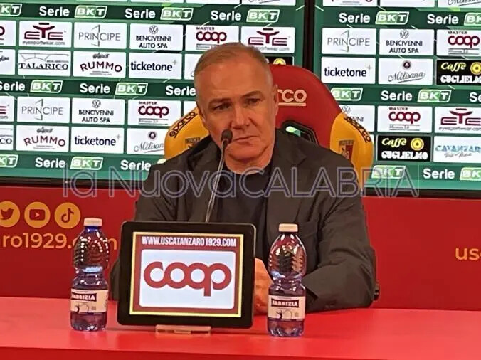 Catanzaro-Spezia, il tecnico Alvini: "Abbiamo giocato in uno stadio fantastico" images Catanzaro-Spezia, il tecnico Alvini: "Abbiamo giocato in uno stadio fantastico"