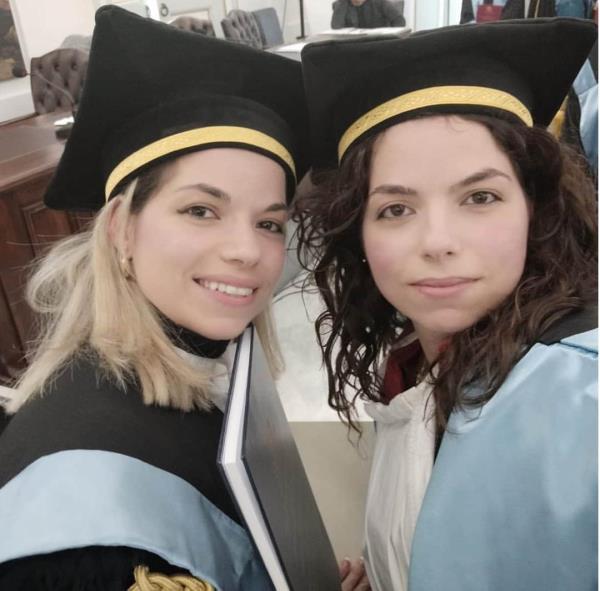 #iorestoacasa Angela ed Elena non smettono di far giocare i propri figli 