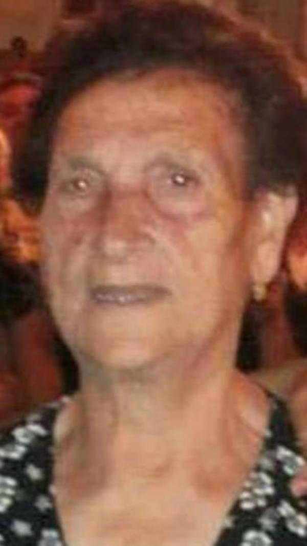 Donna trovata morta a San Floro. Antonietta non aveva più gli orecchini e le porte di casa erano aperte 
 images Donna trovata morta a San Floro. Antonietta non aveva più gli orecchini e le porte di casa erano aperte
