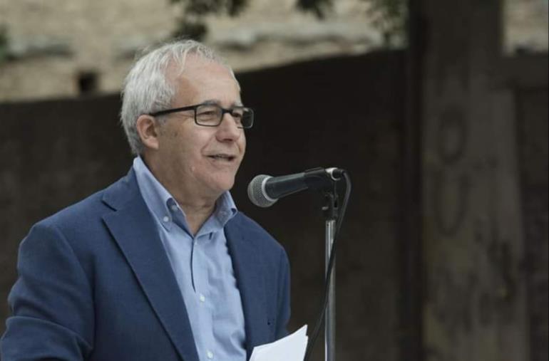 Caraffa. I contagi diminuiscono: 4 positivi. Da lunedì riparte la didattica in presenza images Caraffa. I contagi diminuiscono: 4 positivi. Da lunedì riparte la didattica in presenza