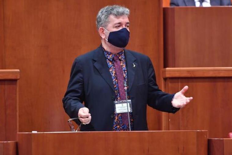 Sanità. Spirlì: "Unica soluzione è l'azzeramento del debito". Sui vaccini: "Vax day un successo, possiamo ripetere quei numeri"  images Sanità. Spirlì: "Unica soluzione è l'azzeramento del debito". Sui vaccini: "Vax day un successo, possiamo ripetere quei numeri"