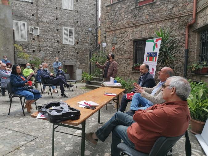 Tiriolo. L'Anpi celebra la Festa della Repubblica all'insegna della cultura con il libro di Armino  images Tiriolo. L'Anpi celebra la Festa della Repubblica all'insegna della cultura con il libro di Armino