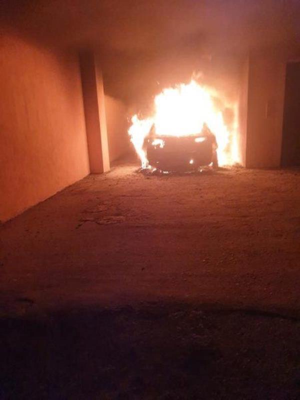 images Roccella Jonica, incendiata l'auto del custode comunale del cimitero