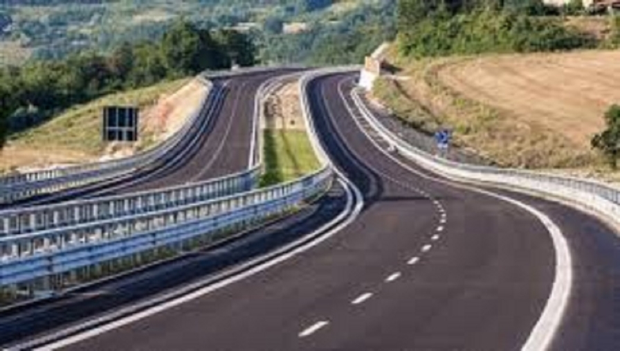 images Forti rallentamenti sull'A2 agli svincoli Cosenza Sud e Altilia Grimaldi 