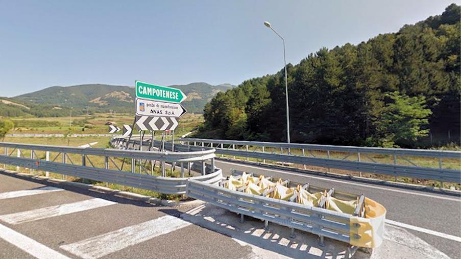 images Incidente stradale sulla A2 "Autostrada del Mediterraneo" in provincia di Cosenza: deceduto il conducente 