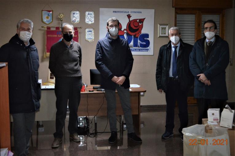 images Il Lions Clubs International (Distretto 108 YA Basilicata Calabria Campania) dona dispositivi anti Covid all’Avis di Cosenza