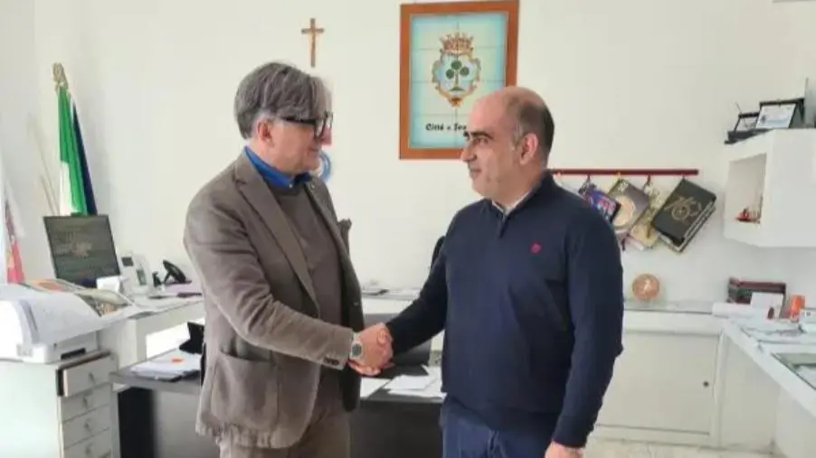 Sviluppo e competitività turistica di Soverato, Falbo incontra Vacca images Sviluppo e competitività turistica di Soverato, Falbo incontra Vacca