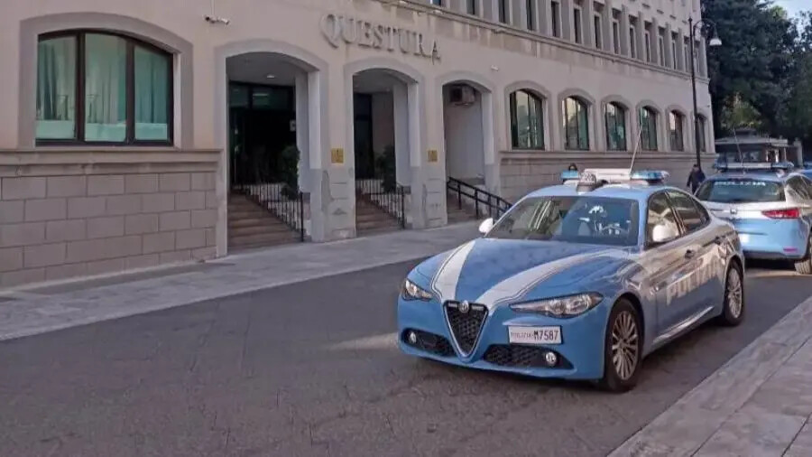 Reggio Calabria, resistenza e lesioni a Pubblico Ufficiale: due arresti nella notte images Reggio Calabria, resistenza e lesioni a Pubblico Ufficiale: due arresti nella notte