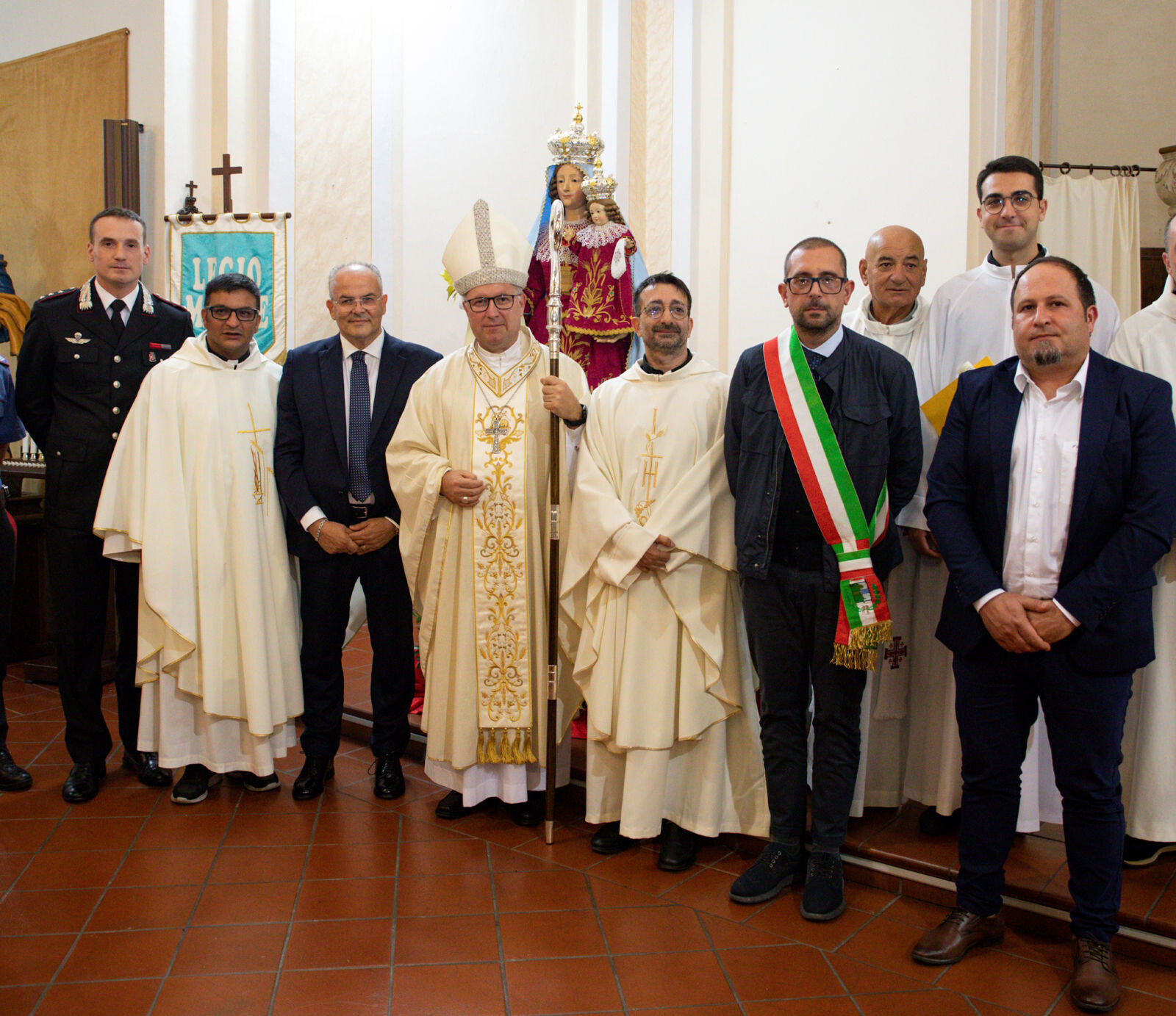 La madonna del voto ha le nuove corone realizzate da Michele Affidato images La madonna del voto ha le nuove corone realizzate da Michele Affidato