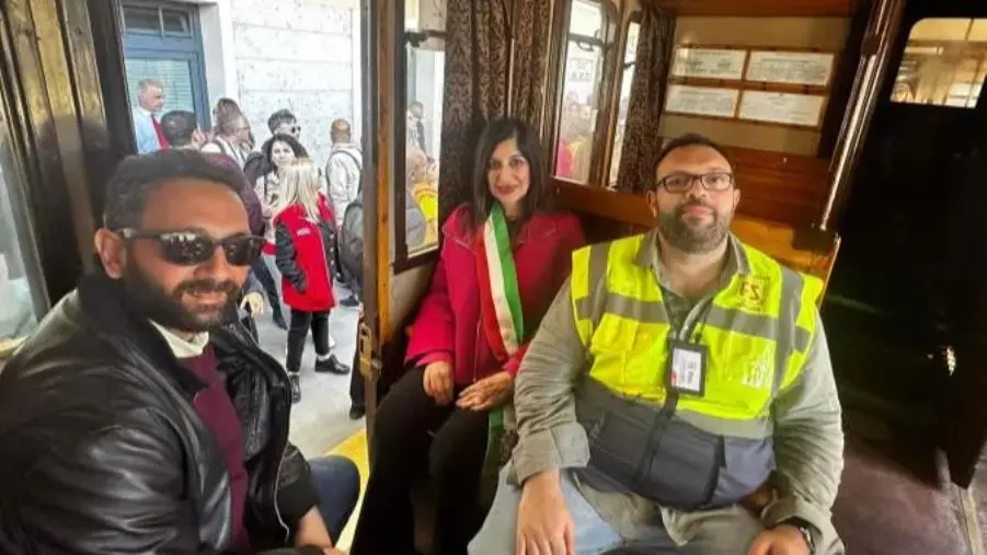 Treno della Magna Graecia a Catanzaro, Iemma: "Iniziativa che fa conoscere le bellezze dei nostri territori" images Treno della Magna Graecia a Catanzaro, Iemma: "Iniziativa che fa conoscere le bellezze dei nostri territori"