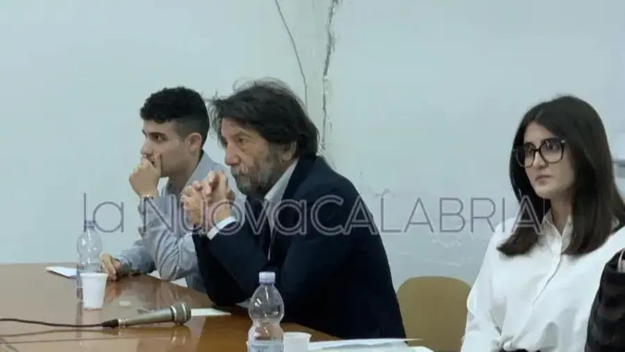 Verso Gutenberg XXI, Massimo Cacciari incontra gli studenti del Liceo Classico Galluppi images Verso Gutenberg XXI, Massimo Cacciari incontra gli studenti del Liceo Classico Galluppi