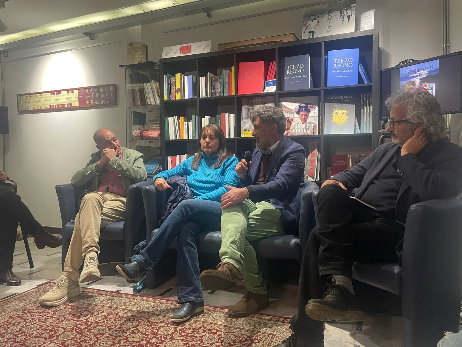 Il racconto di un paese tra memoria e presente: alla Libreria Coriolano il libro di Giuseppe Caruso