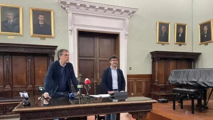 images Acqua, la 'rabbia' di Fiorita: "Nel 2024 Catanzaro non può essere ostaggio di una condotta fatiscente" (VIDEO)