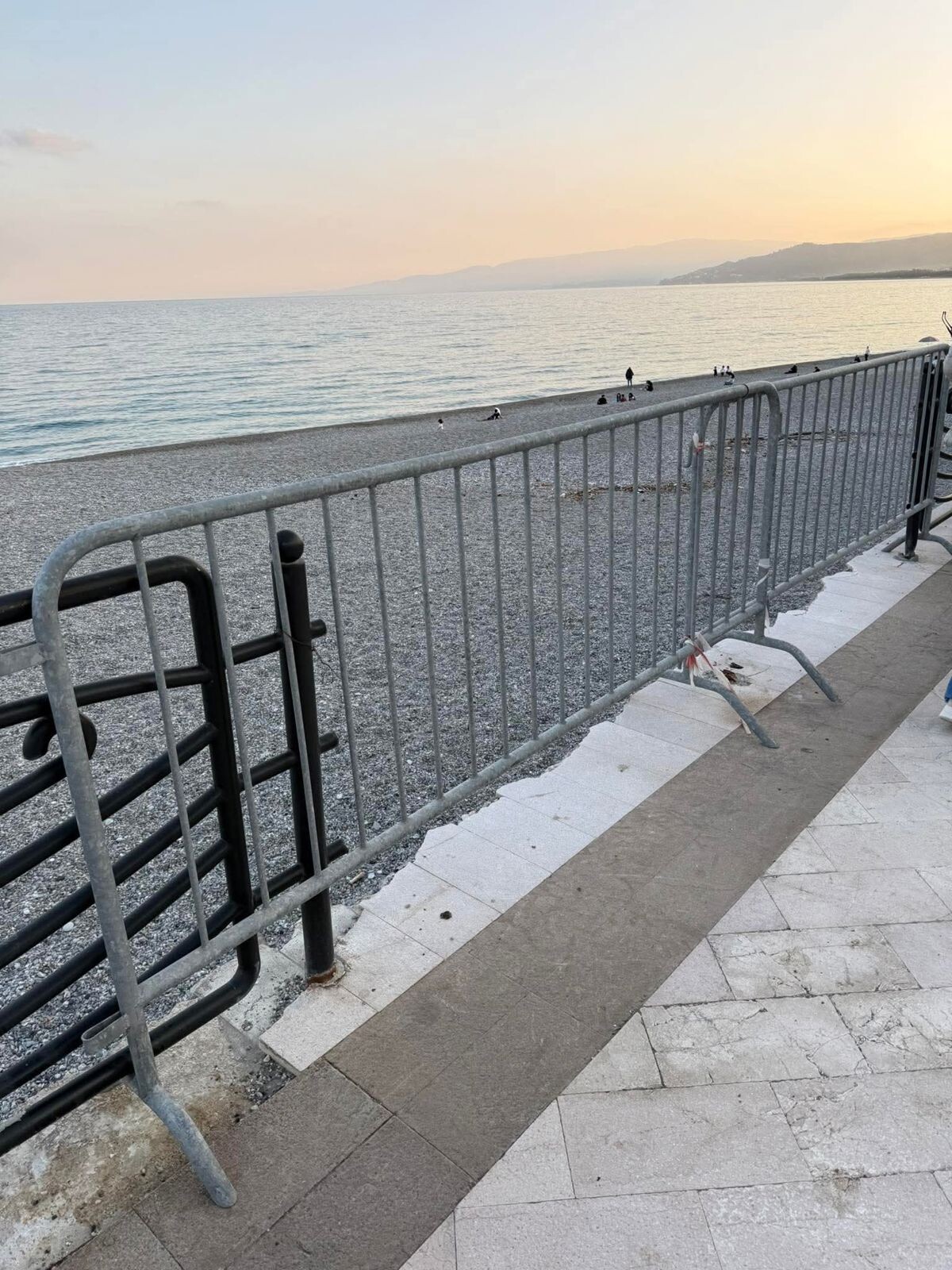 images Lungomare di Catanzaro nel degrado, Riccio: "Dopo 4 anni l’amministrazione Fiorita è un flop totale"