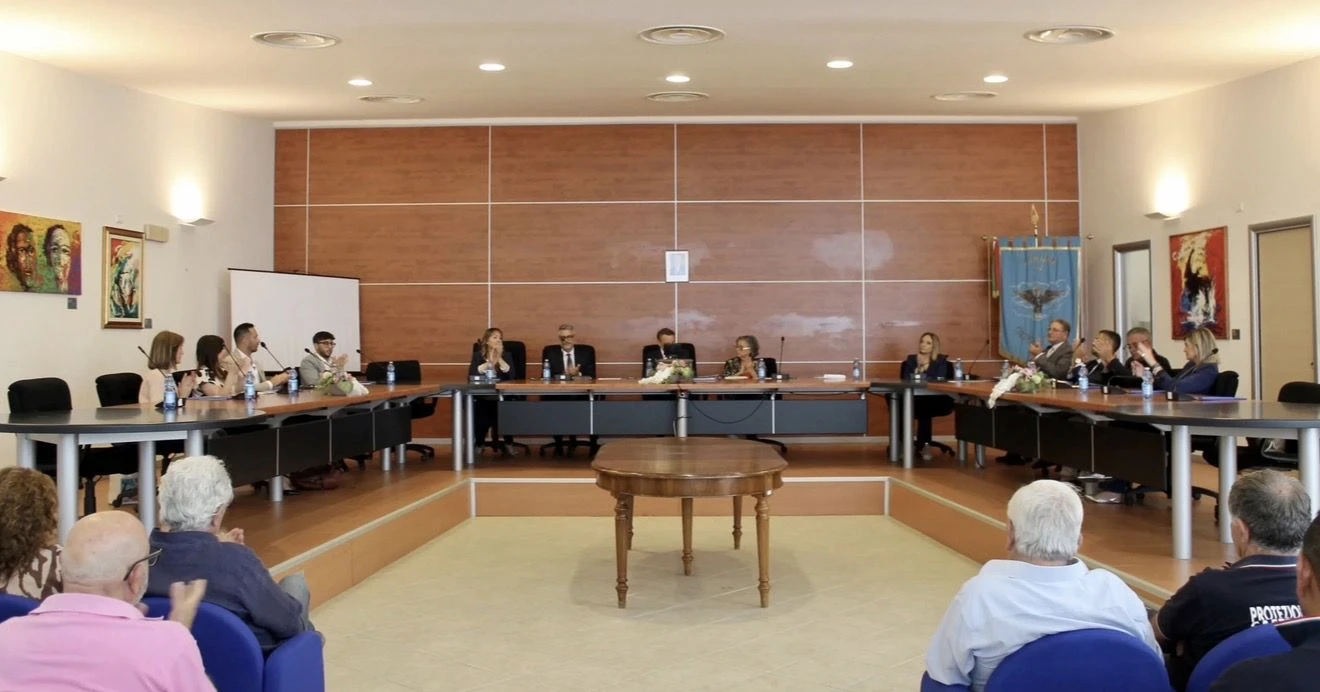 Castrolibero, il Consiglio comunale apre alla “rottamazione quinquies” e riapre i termini della definizione agevolata