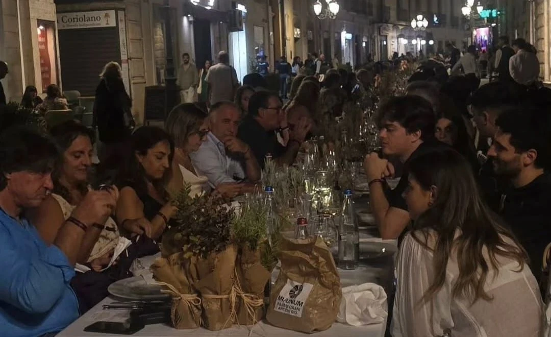 "La cena straordinaria", Catanzaro si ritrova nel cuore della città  