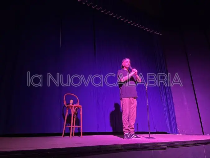 Angelo Amaro conquista Catanzaro con la sua stand-up comedy images Angelo Amaro conquista Catanzaro con la sua stand-up comedy