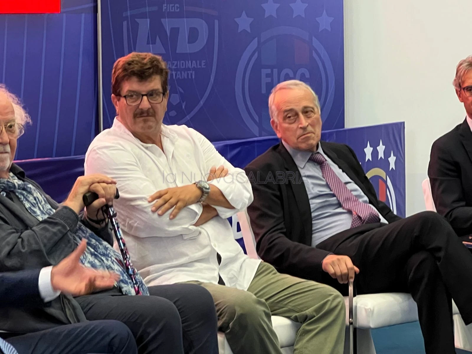 Premio Ceravolo a Catanzaro, premiato Silvio Baldini: “Il calcio deve investire sui giovani”