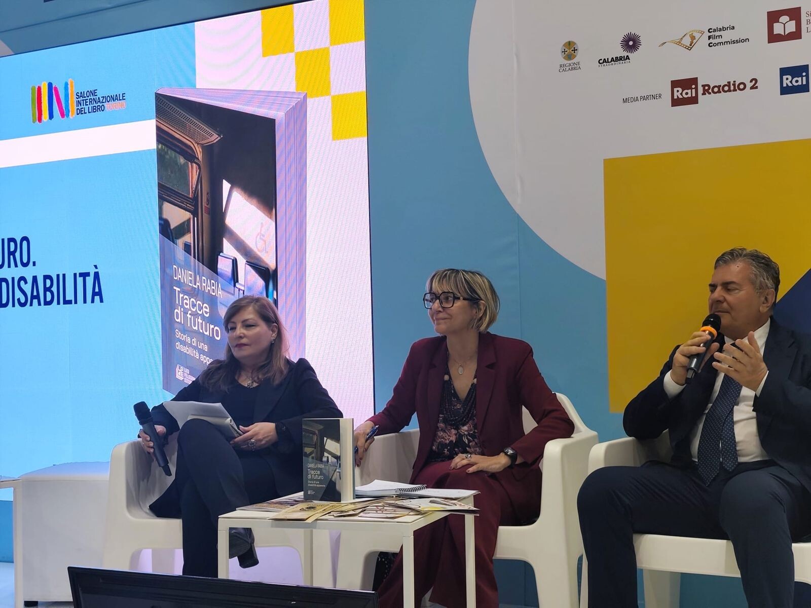 images Al Salone del Libro di Torino il nuovo romanzo di Daniela Rabia: un viaggio oltre la disabilità apparente