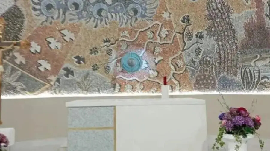 Rimozione altare ligneo Camigliatello, Don Raffaele respinge l'istanza dei fedeli images Rimozione altare ligneo Camigliatello, Don Raffaele respinge l'istanza dei fedeli