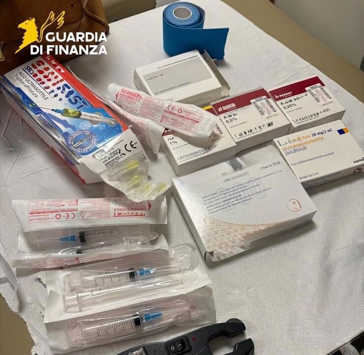 images Cosenza, prestazioni di Medicina estetica "abusive": medico denunciato e materiale sequestrato 