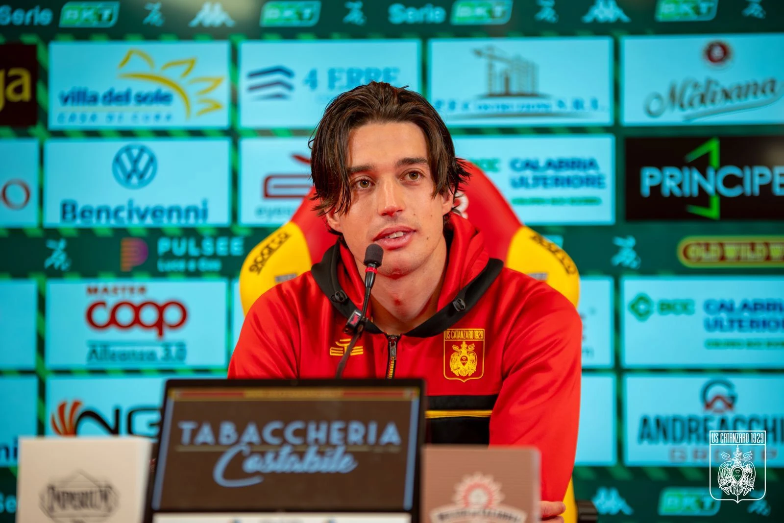 Catanzaro, primo gol in Serie B per Frosinini: “Una gioia enorme, dedico tutto alla mia famiglia”