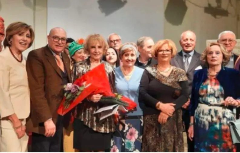 Catanzaro, sold out per la commedia “‘A 'mbasciata” messa in scena da ‘A Filanda  images Catanzaro, sold out per la commedia “‘A 'mbasciata” messa in scena da ‘A Filanda